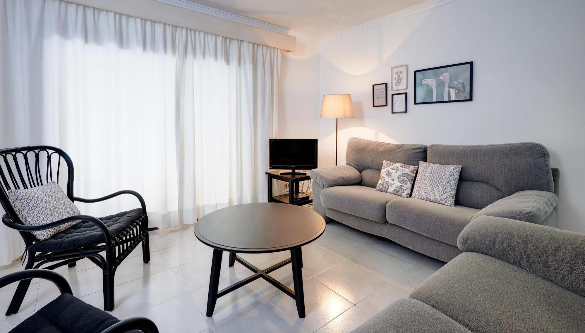 Lemar Apartments Colonia de Sant Jordi ภายนอก รูปภาพ